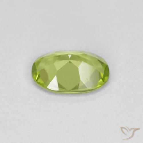 Peridoto Verde medio natural de 0.70 ct, Ovalada, VS
