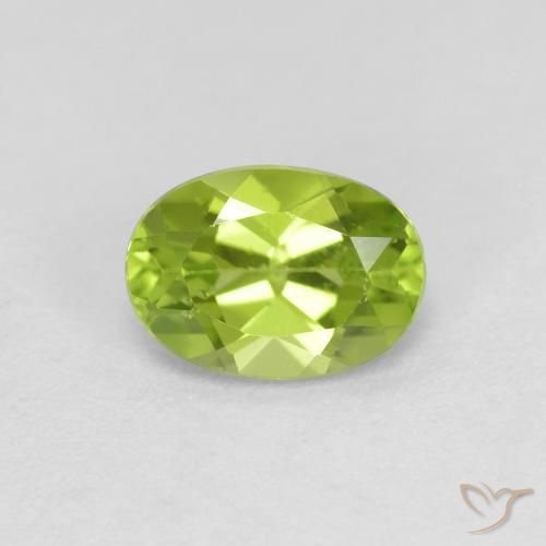 0.90ct Natural Verde medio Peridoto, Ovalada, VS