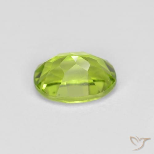 Peridoto Verde medio natural de 1.08 ct, Ovalada, VS