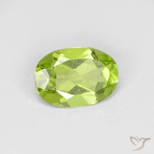 Peridoto Verde vivo natural de 0.76 ct, Ovalada, VS