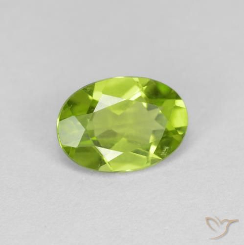 Peridoto Verde vivo natural de 0.91 ct, Ovalada, VS