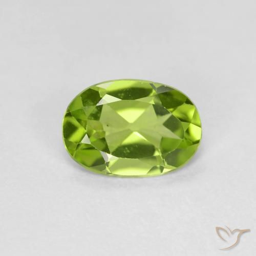 0.70ct Natural Verde medio Peridoto, Ovalada, VS