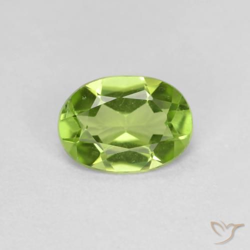 0.71ct Natural Verde medio Peridoto, Ovalada, VS
