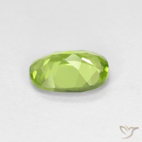 Peridoto Verde vivo natural de 0.89 ct, Ovalada, VS