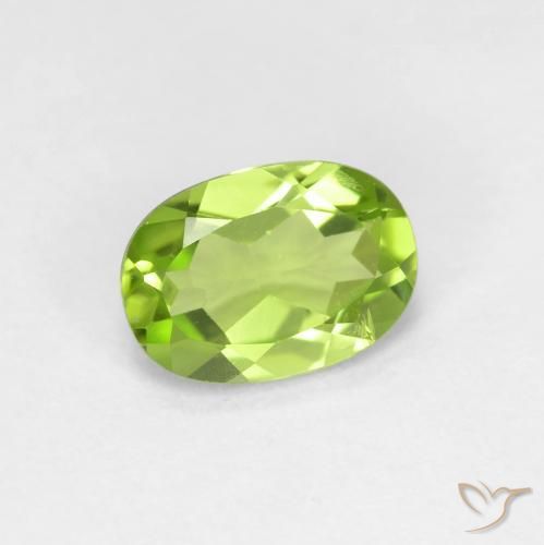 Peridoto Verde medio natural de 0.85 ct, Ovalada, VS