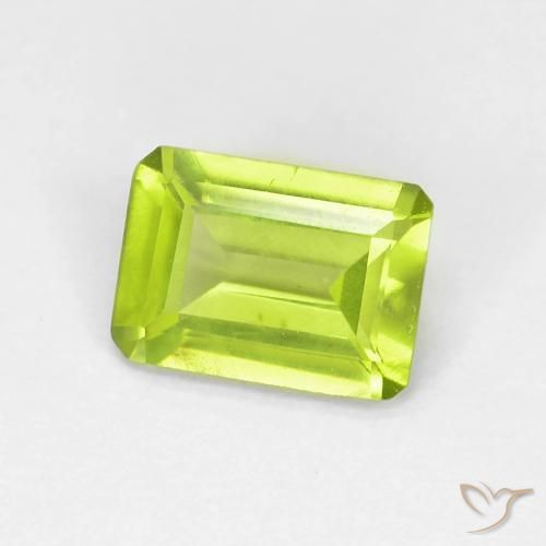 Peridoto Verde amarillento natural de 0.92 ct, Corte Octágono / Esmeralda, VS