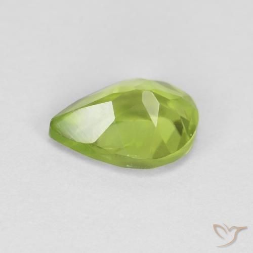 Peridoto Verde vivo natural de 0.84 ct, En forma de pera, VS