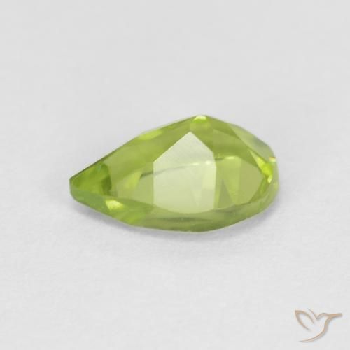 Peridoto Verde medio natural de 0.78 ct, En forma de pera, VS