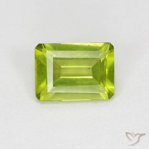 1.03ct Natural Verde medio Peridoto, corte esmeralda, VS