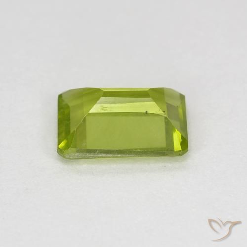 Peridoto Verde medio natural de 1.03 ct, Corte Octágono / Esmeralda, VS