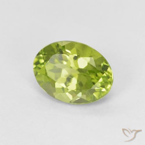 Peridoto Verde medio natural de 1.27 ct, Ovalada, VVS-VS