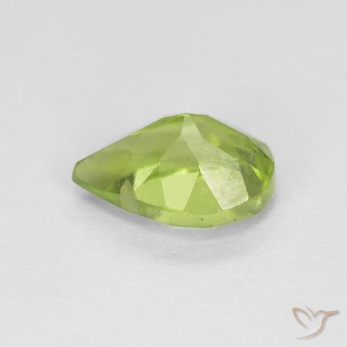 Peridoto Verde vivo claro natural de 0.77 ct, En forma de pera, VS