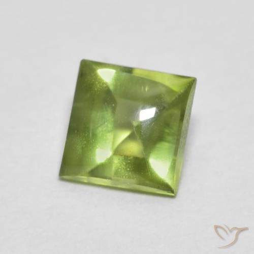 Peridoto Verde vivo natural de 0.78 ct, Cuadrado, Transparente