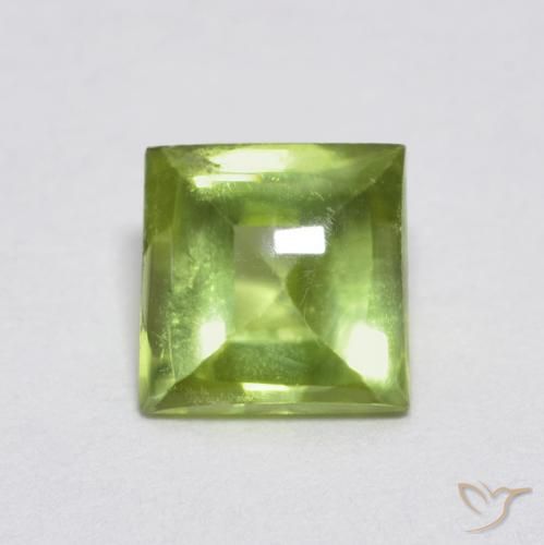 Peridoto Verde amarillento natural de 0.75 ct, Cuadrado, Transparente