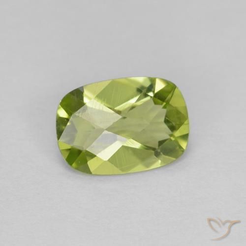 Peridoto Verde medio natural de 0.78 ct, Forma Cojín, VVS-VS