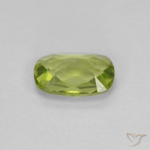 Peridoto Verde medio natural de 0.78 ct, Forma Cojín, VVS-VS
