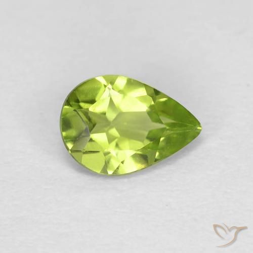 Peridoto Verde vivo natural de 0.73 ct, En forma de pera, VS