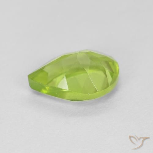 Peridoto Verde medio natural de 0.87 ct, En forma de pera, VVS-VS