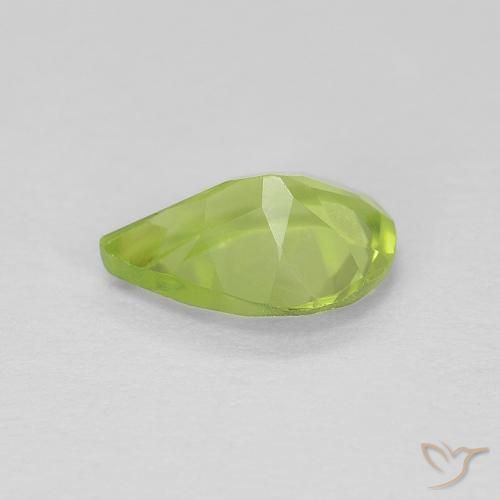 Peridoto Verde vivo natural de 0.65 ct, En forma de pera, VVS-VS