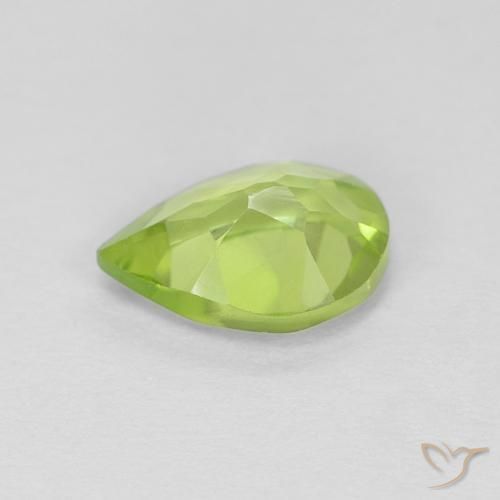 Peridoto Verde medio natural de 0.72 ct, En forma de pera, VVS-VS