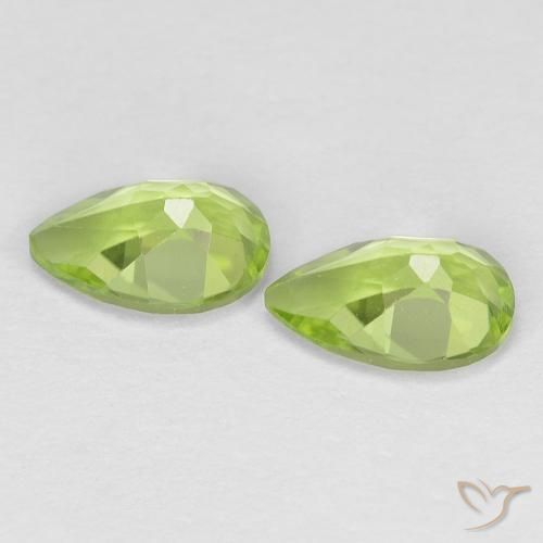Gemas de Peridoto Verde vivo claro natural de 0.88 ct, En forma de pera, VS