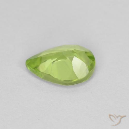 Peridoto Verde medio natural de 0.69 ct, En forma de pera, VS