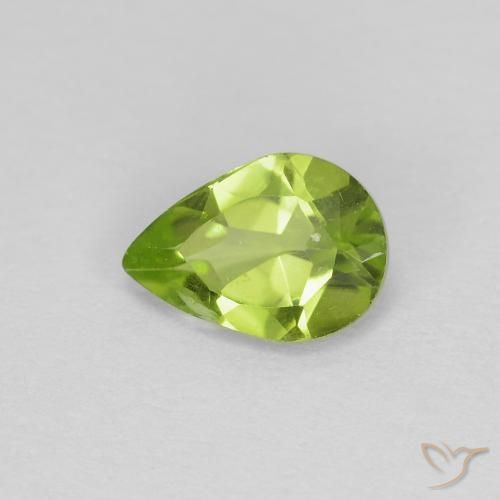 Peridoto Verde medio natural de 0.65 ct, En forma de pera, VS
