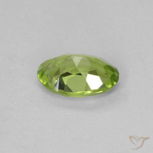 Peridoto Verde vivo natural de 0.65 ct, Ovalada, VVS-VS