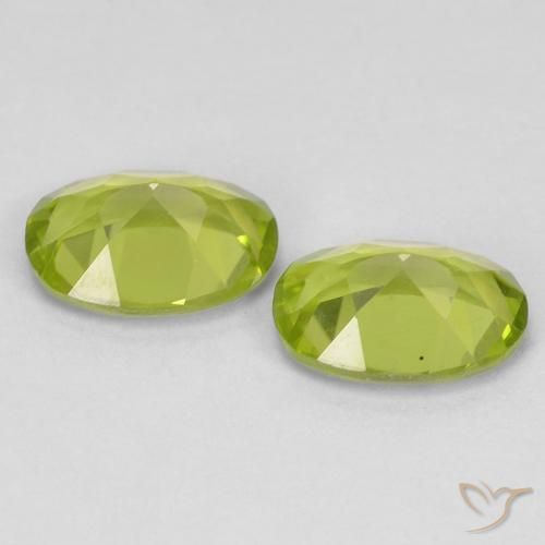 Gemas de Peridoto Verde medio natural de 1.71 ct, Ovalada, VVS-VS