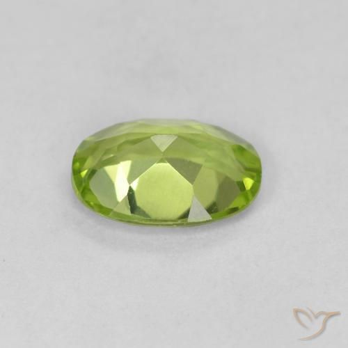 Peridoto Verde medio natural de 0.80 ct, Ovalada, VVS