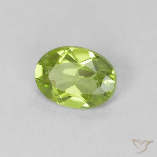 Peridoto Verde vivo natural de 0.67 ct, Ovalada, VS
