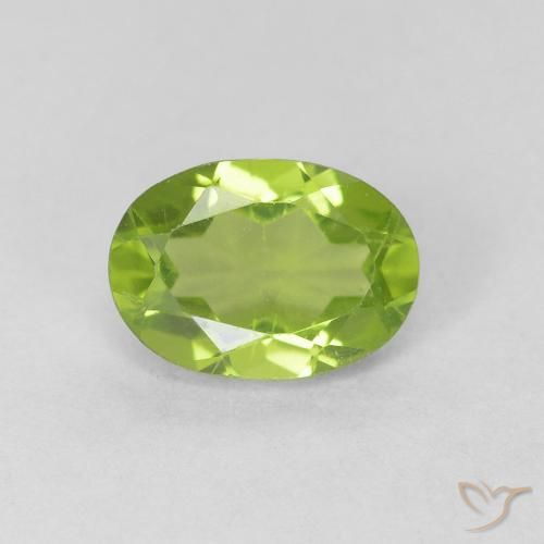 0.93ct Natural Verde medio Peridoto, Ovalada, VS