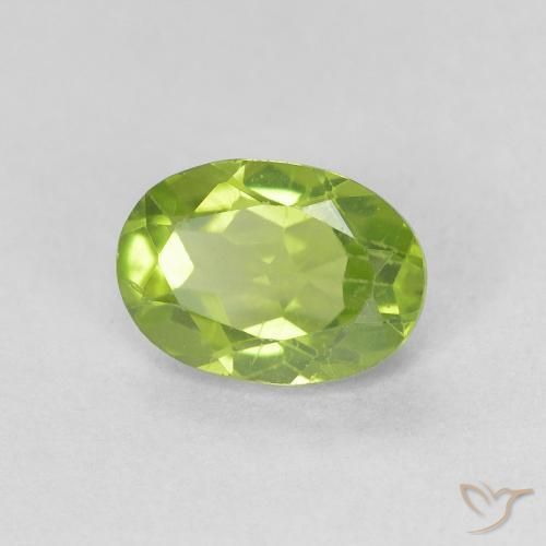 Peridoto Verde medio natural de 0.93 ct, Ovalada, VS