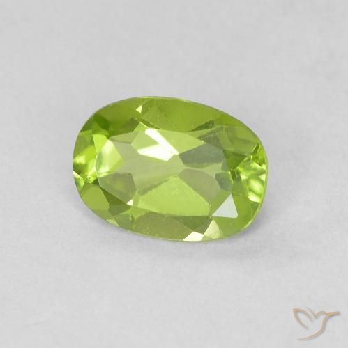 Peridoto Verde vivo natural de 0.82 ct, Ovalada, VVS-VS