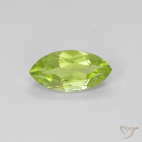 0.66ct Natural Verde medio Peridoto, Marquesa, VS
