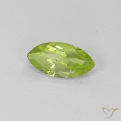 Peridoto Verde medio natural de 0.68 ct, Marquesa, VS