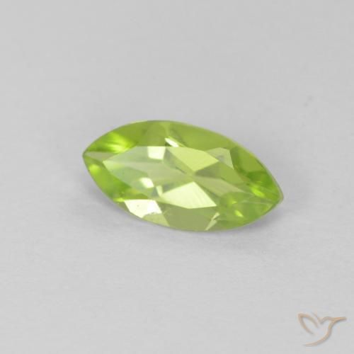 Peridoto Verde medio natural de 0.68 ct, Marquesa, VS