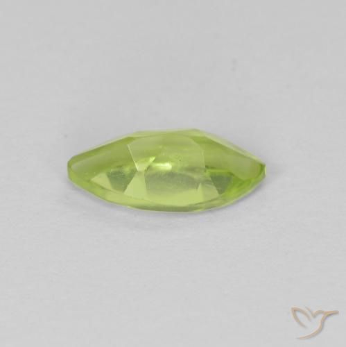 Peridoto Verde vivo natural de 0.66 ct, Marquesa, VS