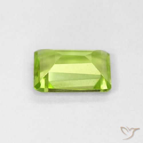 Peridoto Verde claro natural de 0.88 ct, Corte Octágono / Esmeralda, VVS-VS
