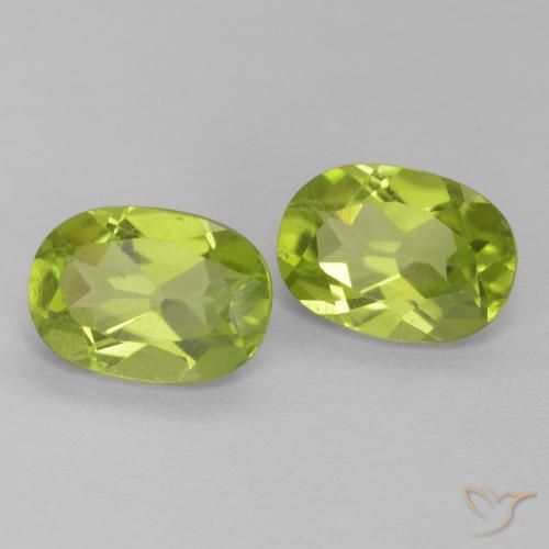 Gemas de Peridoto Verde medio natural de 1.79 ct, Ovalada, VVS-VS