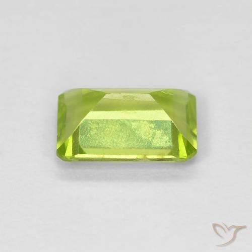 Peridoto Verde claro natural de 0.89 ct, Corte Octágono / Esmeralda, VS