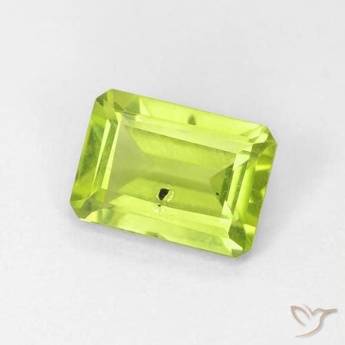Peridoto Verde medio natural de 1.04 ct, Corte Octágono / Esmeralda, VS-SI
