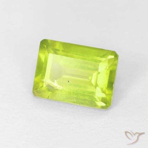 Peridoto Verde vivo natural de 1.12 ct, Corte Octágono / Esmeralda, VS-SI