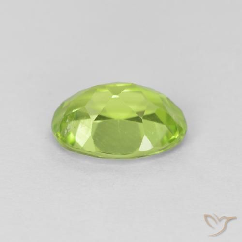 Peridoto Verde medio natural de 1.07 ct, Ovalada, VS