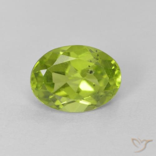1.36ct Natural Verde medio Peridoto, Ovalada, VS