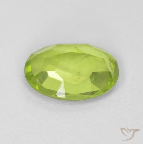 Peridoto Verde claro natural de 1.10 ct, Ovalada, VVS-VS
