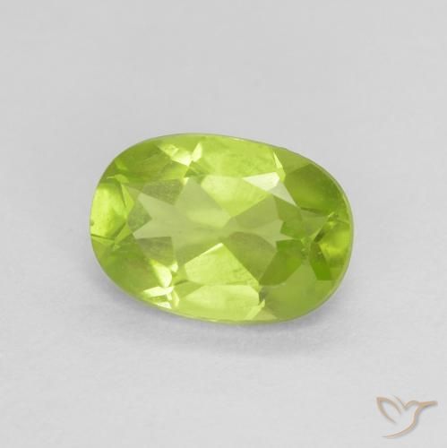 Peridoto Verde claro natural de 0.86 ct, Ovalada, VVS-VS