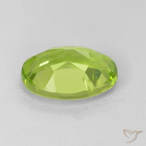 Peridoto Verde claro natural de 1.28 ct, Ovalada, VS