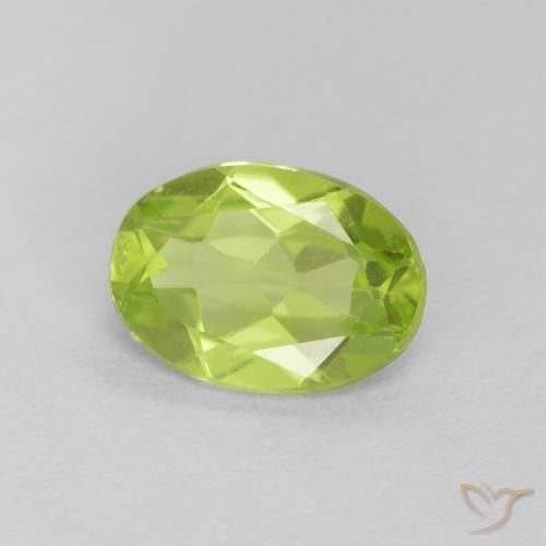 Peridoto Verde claro natural de 0.73 ct, Ovalada, VS