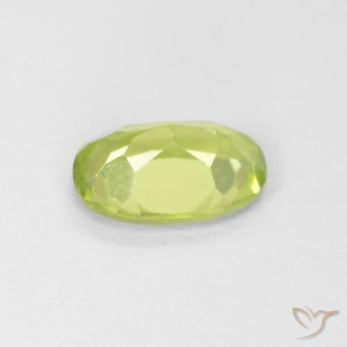 Peridoto Verde lima natural de 0.77 ct, Ovalada, VVS-VS